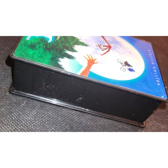 E.T. The Extra-Terrestrial Limited Edition VHS Tape Toy Universal Light Up - Picture 4 of 11